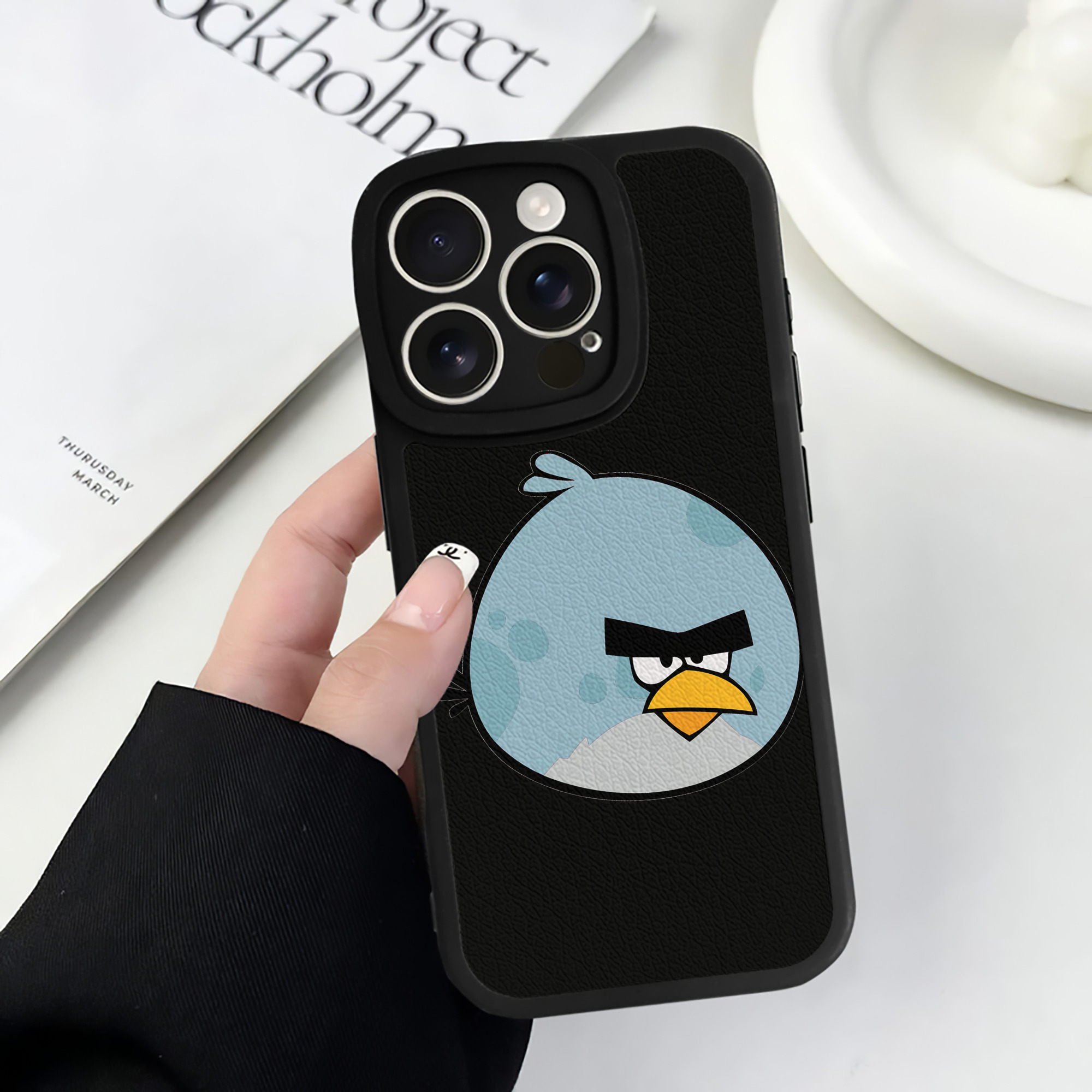 （画像用） Angry Birds アングリーバード 【iPhone 16シリーズ対応】シリコンスマホケース（レザー調） 材質：シリコン